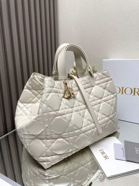 Dior Tojour Hand Bag BG02346