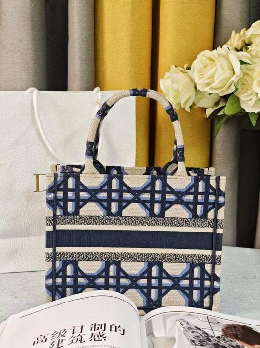 Dior Tote Hand Bag BG02384