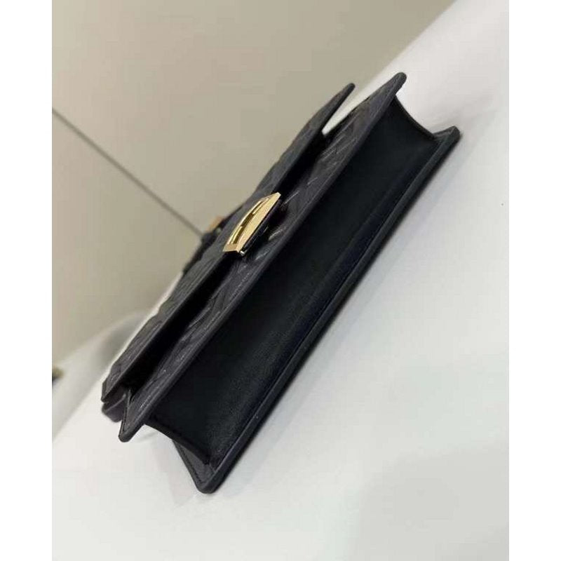 Fendi Baguette Chain Wallet BG02993