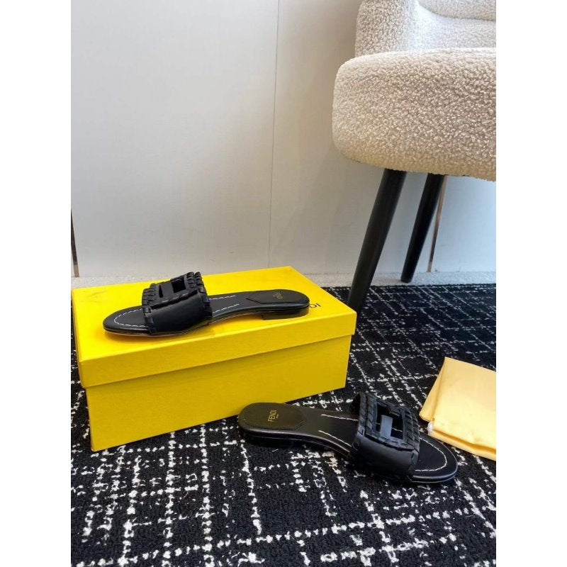 Fendi Flat Slippers  SH011072