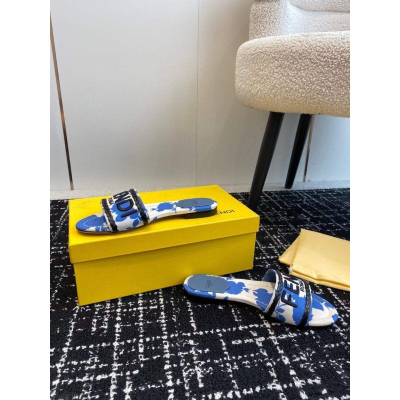 Fendi Flat Slippers  SH011076