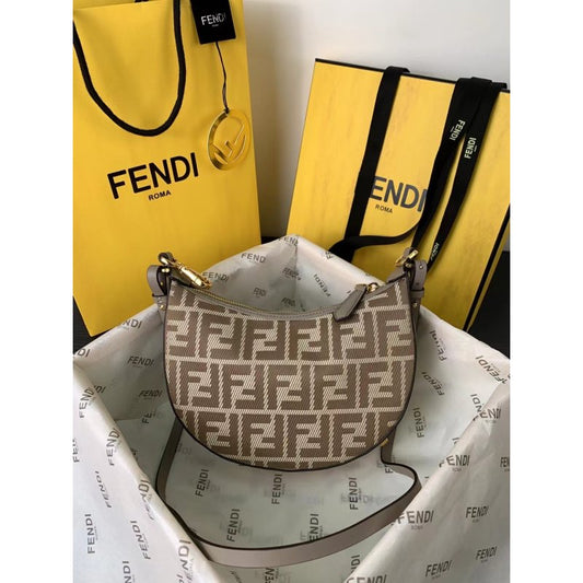 Fendi Moon Bag BG0525185
