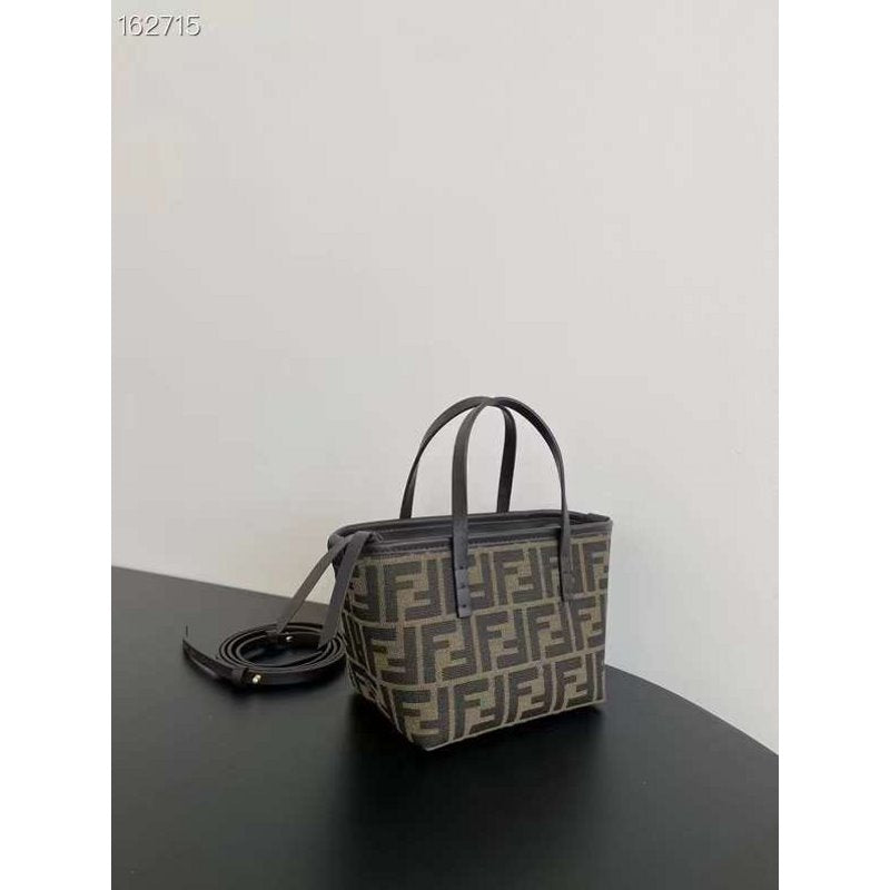 Fendi Shopping Basket BG02873