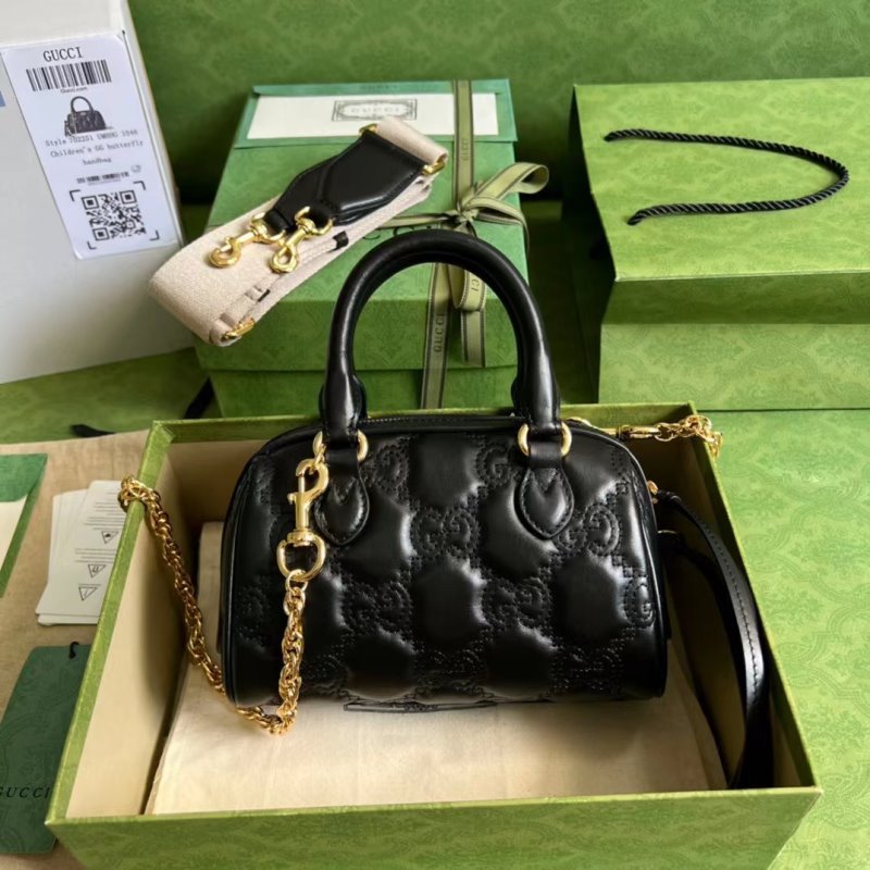 Gucci GG Matelasse Shoulder Bag BGU00710