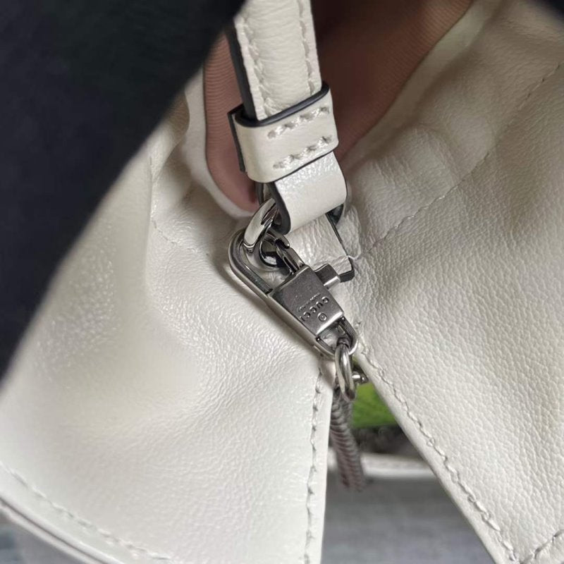 Gucci GG Blondie Bucket Bag WB001304