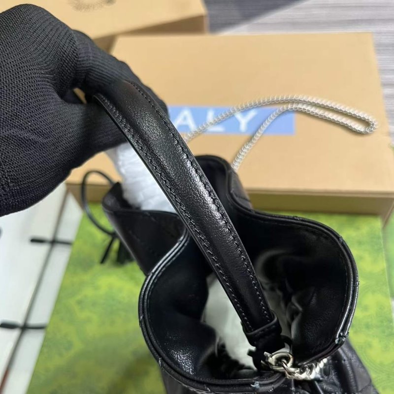Gucci GG Blondie Bucket Bag WB001305