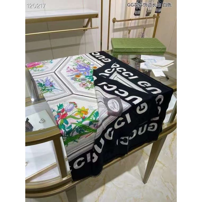 Gucci Polar Wool Scarf SS001240