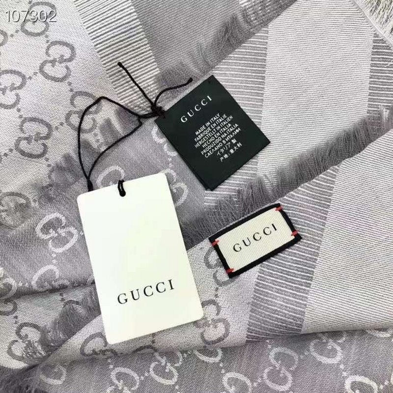 Gucci Wool and Silk Square Scarf SS001068