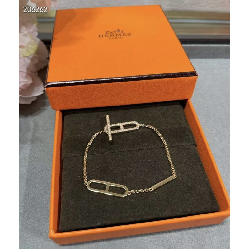Hermes  Farandole Pig Nose Diamond Bracelet JWLH0028