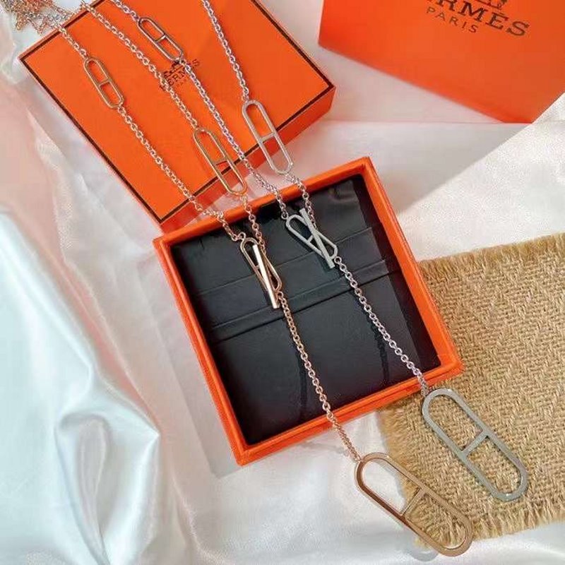 Hermes  Farandole Pig Nose Necklace JWLH0001