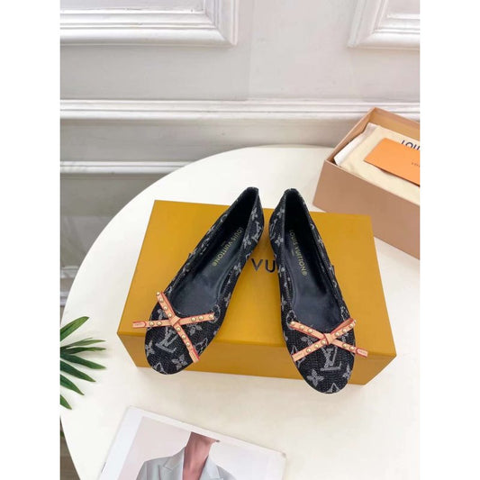 Louis Viutton Butterfly knot Flat Shoes SH010423
