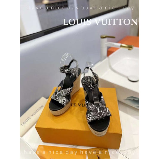 Louis Viutton Hollow Straw Wedge Sandals SH010388