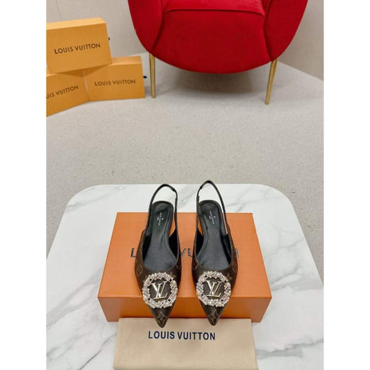 Louis Viutton Pointed Round Buckle Sandals SH010391