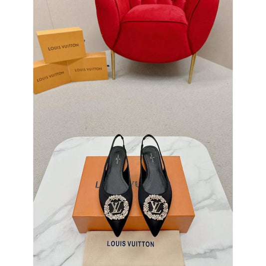 Louis Viutton Pointed Round Buckle Sandals SH010399
