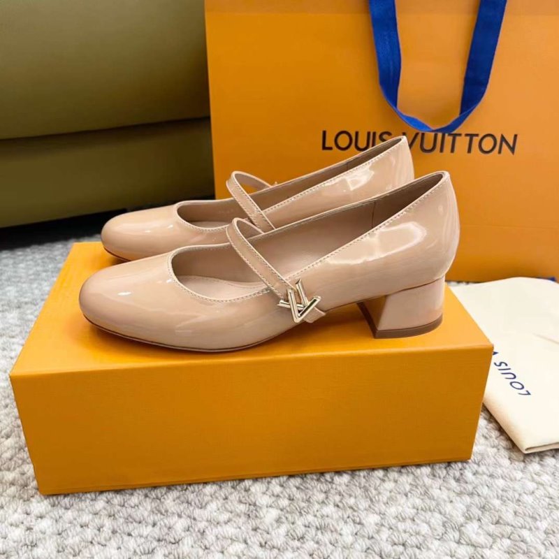 Louis Viutton Thick Heeled Sandals SH011002