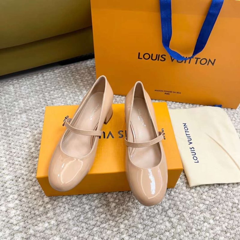 Louis Viutton Thick Heeled Sandals SH011002