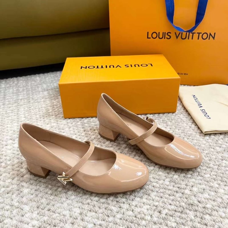 Louis Viutton Thick Heeled Sandals SH011002