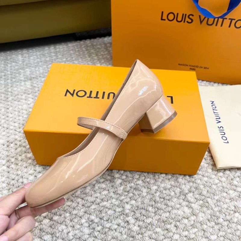 Louis Viutton Thick Heeled Sandals SH011002