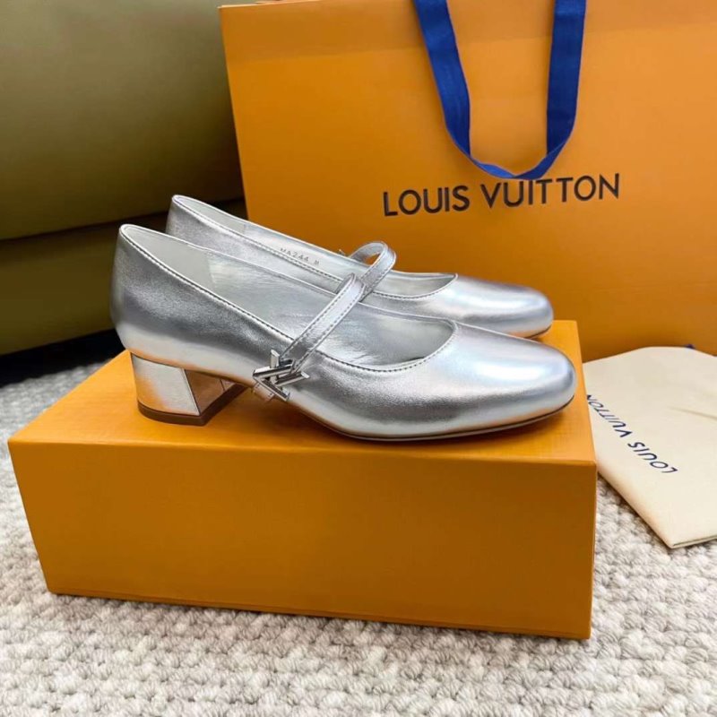 Louis Viutton Thick Heeled Sandals SH011004