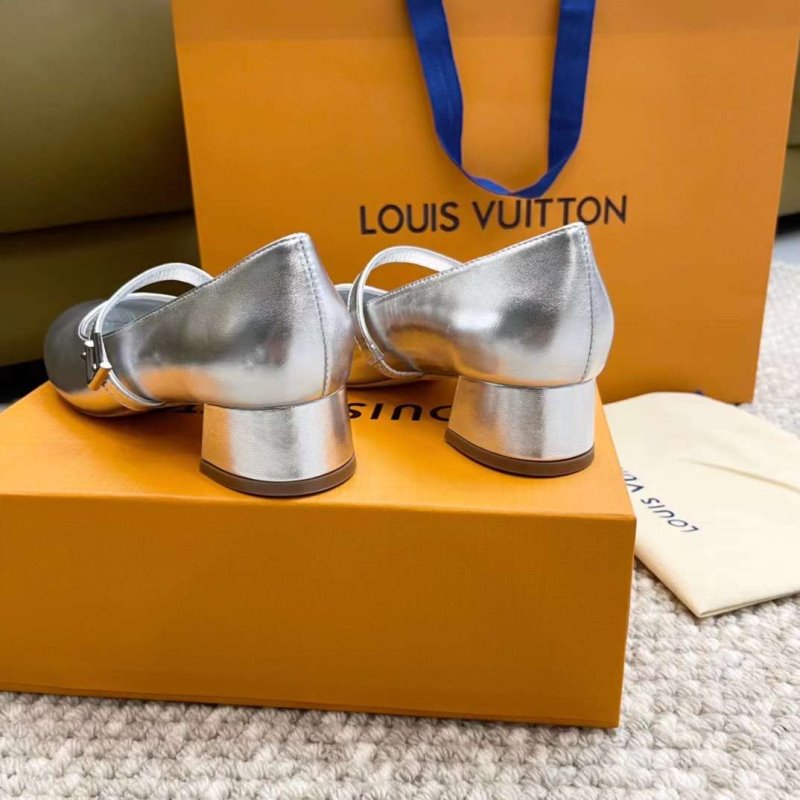 Louis Viutton Thick Heeled Sandals SH011004