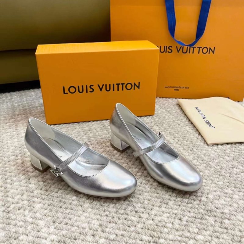 Louis Viutton Thick Heeled Sandals SH011004