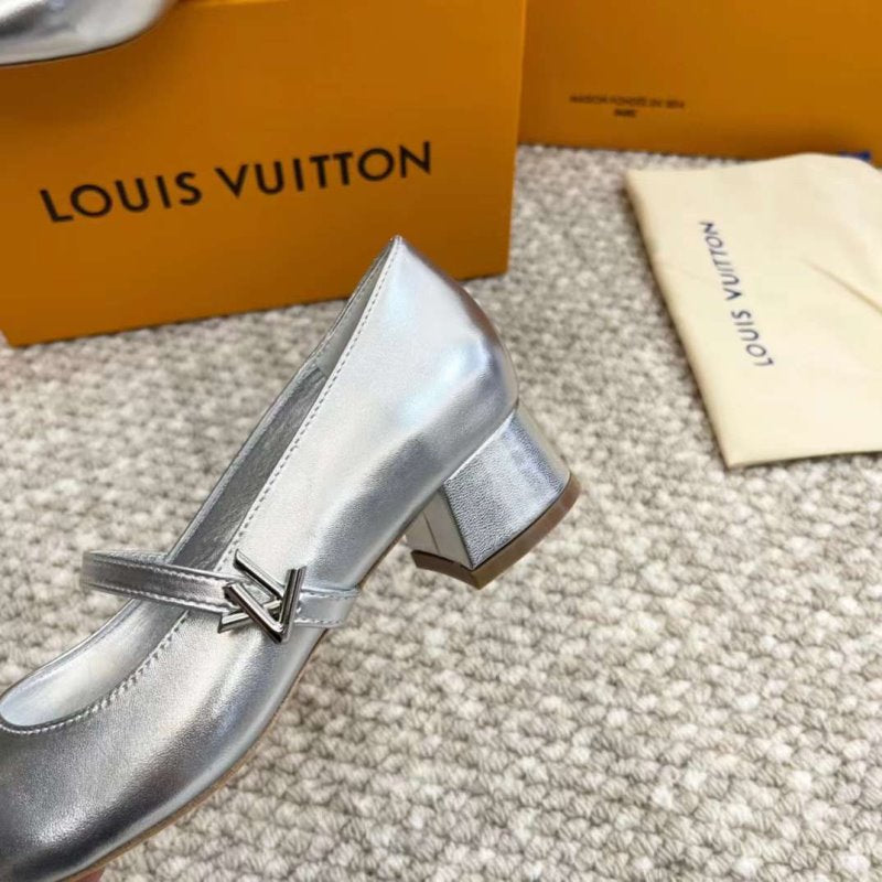Louis Viutton Thick Heeled Sandals SH011004