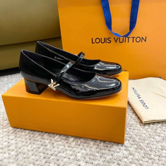Louis Viutton Thick Heeled Sandals SH011005