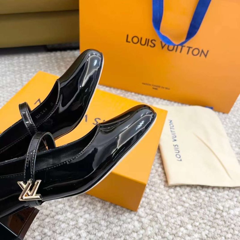Louis Viutton Thick Heeled Sandals SH011005