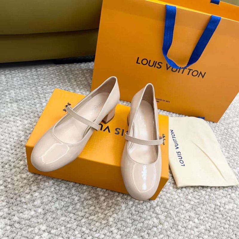 Louis Viutton Thick Heeled Sandals SH011006