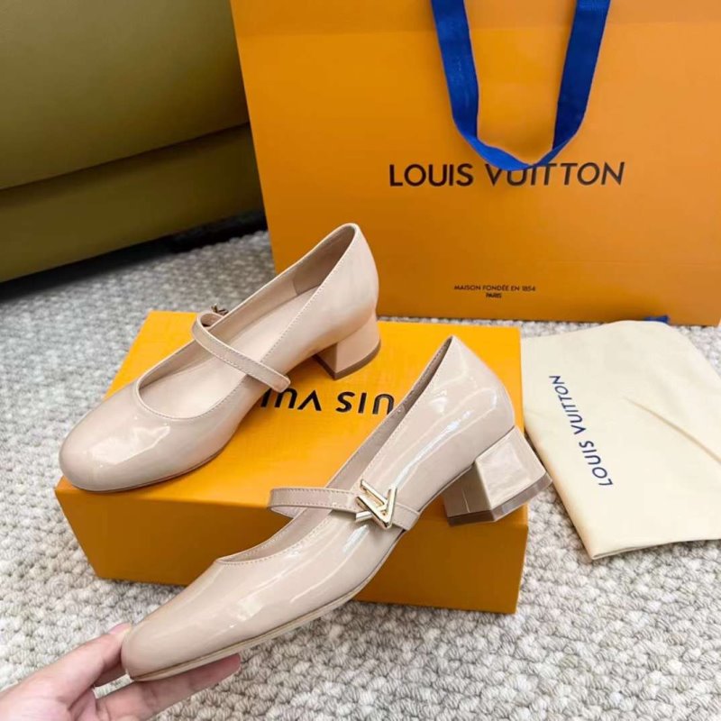 Louis Viutton Thick Heeled Sandals SH011006