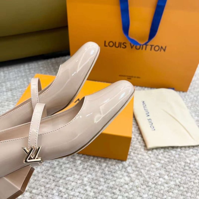 Louis Viutton Thick Heeled Sandals SH011006