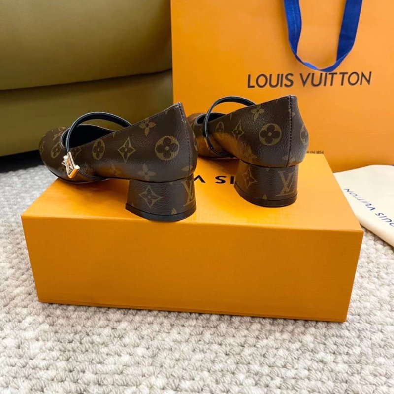 Louis Viutton Thick Heeled Sandals SH011007