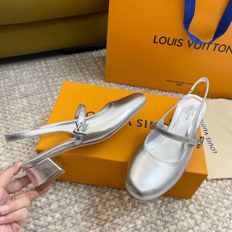 Louis Viutton Thick Heeled Sandals SH011009