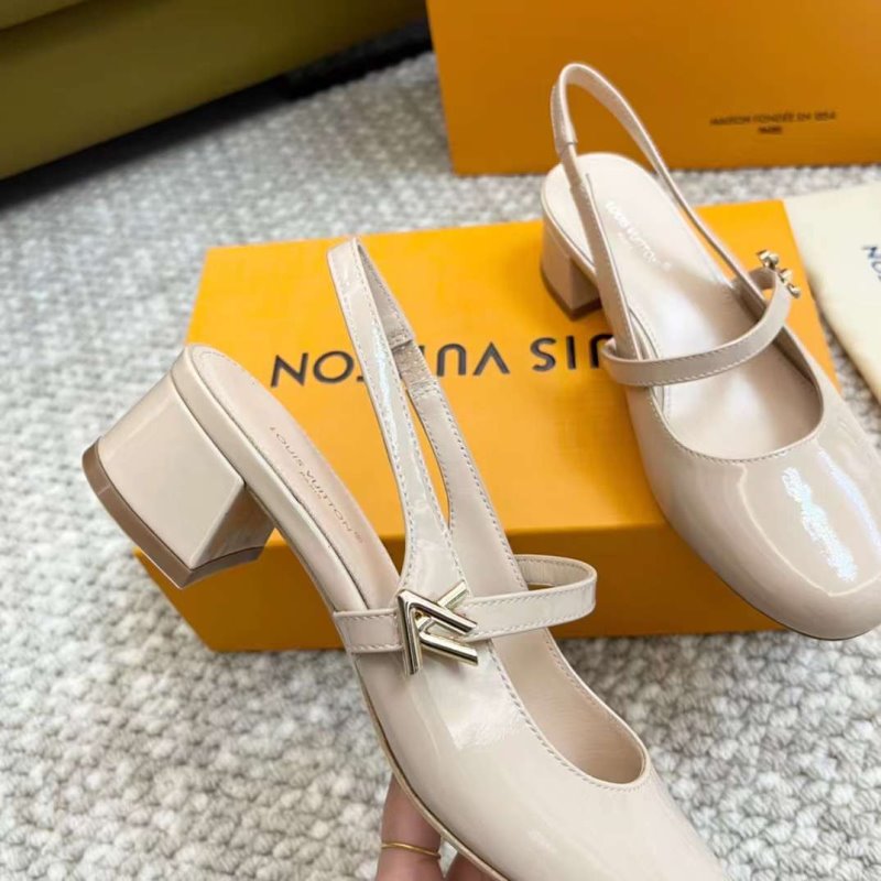 Louis Viutton Thick Heeled Sandals SH011011