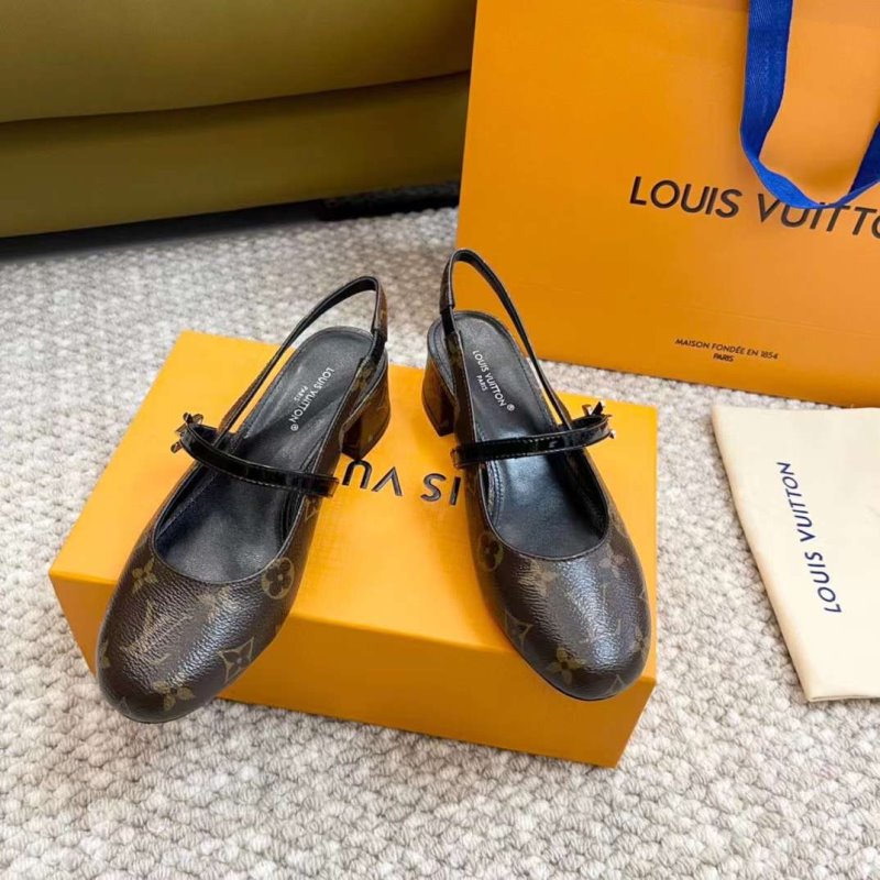 Louis Viutton Thick Heeled Sandals SH011013