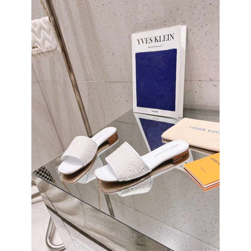 Louis Viutton Thick Heeled Slippers SH010425