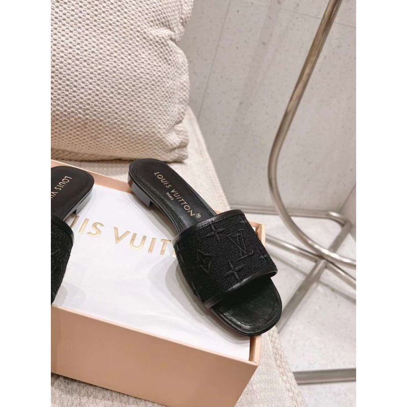 Louis Viutton Thick Heeled Slippers SH010426