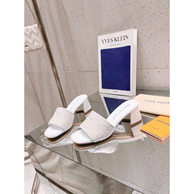 Louis Viutton Thick Heeled Slippers SH010427