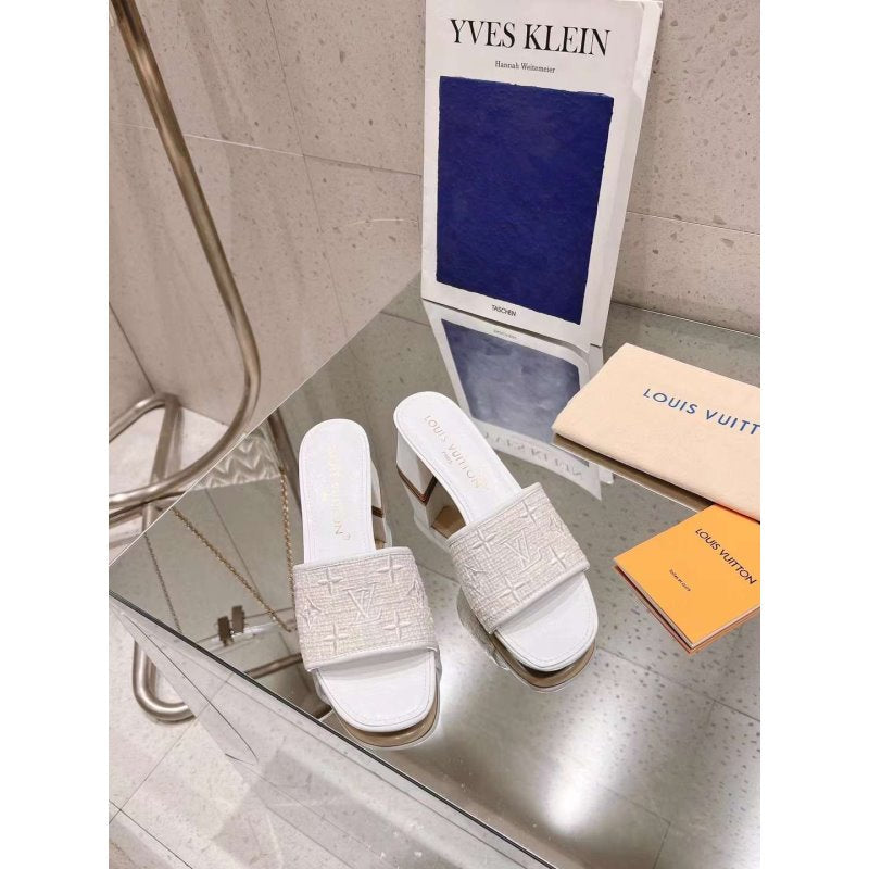 Louis Viutton Thick Heeled Slippers SH010427