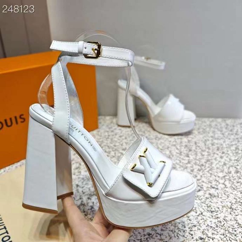 Louis Viutton Thick High Heeled Slippers SH010430