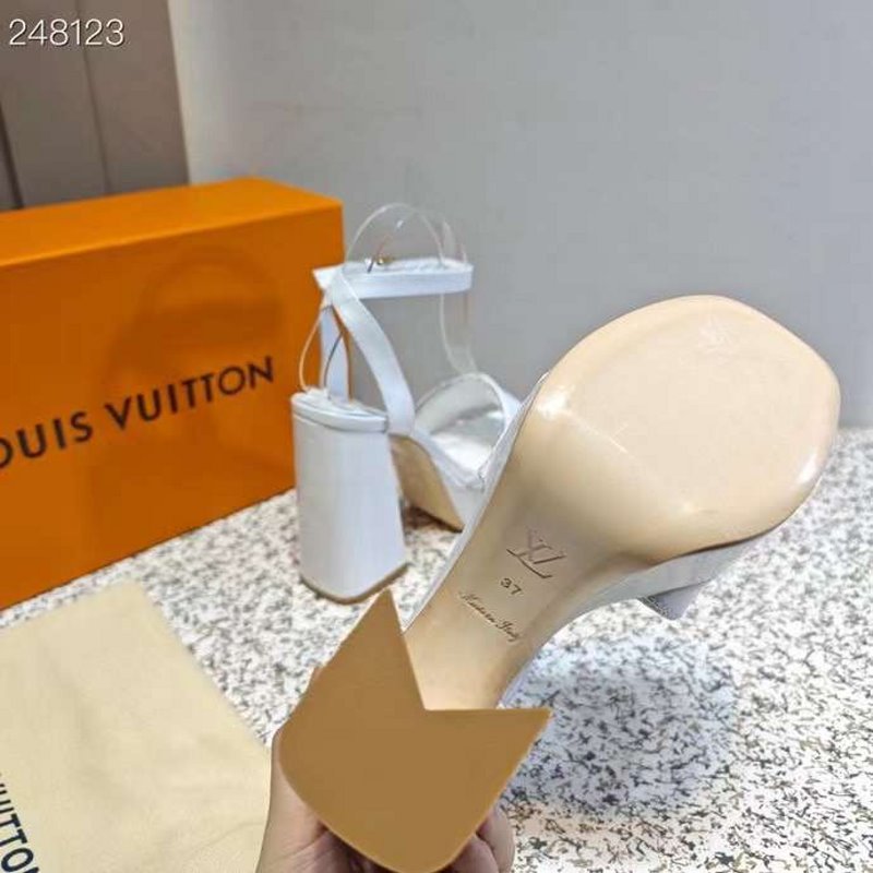 Louis Viutton Thick High Heeled Slippers SH010430