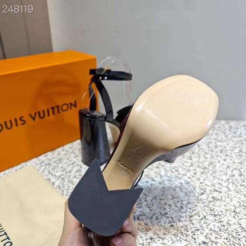 Louis Viutton Thick High Heeled Slippers SH010431