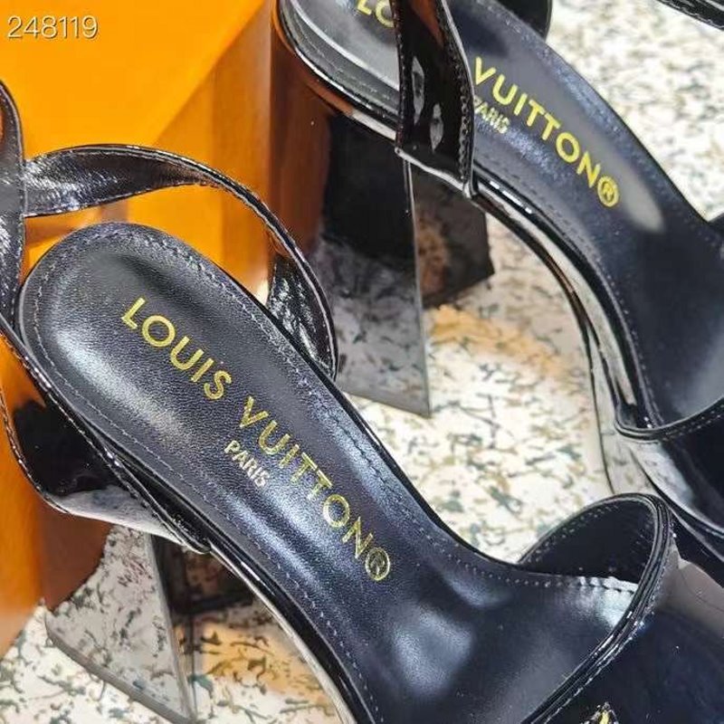 Louis Viutton Thick High Heeled Slippers SH010431