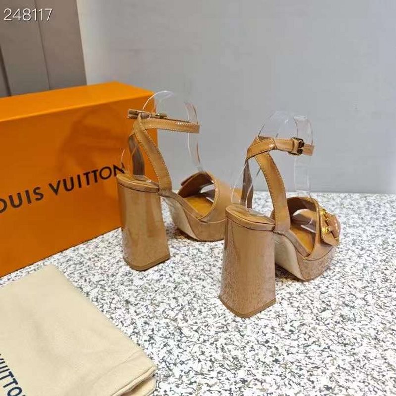 Louis Viutton Thick High Heeled Slippers SH010432