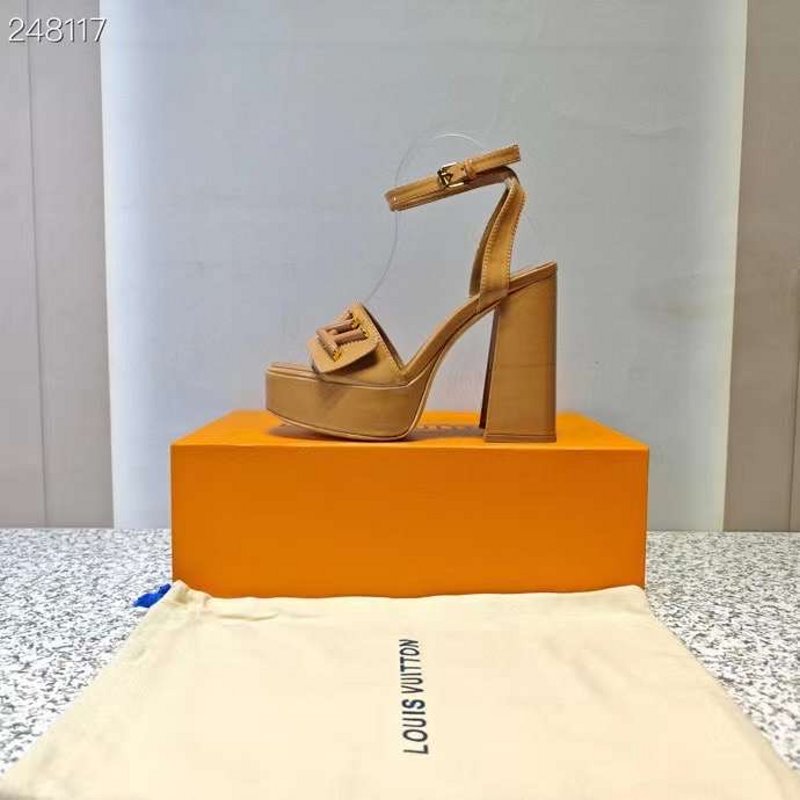 Louis Viutton Thick High Heeled Slippers SH010432
