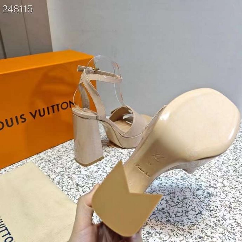 Louis Viutton Thick High Heeled Slippers SH010433