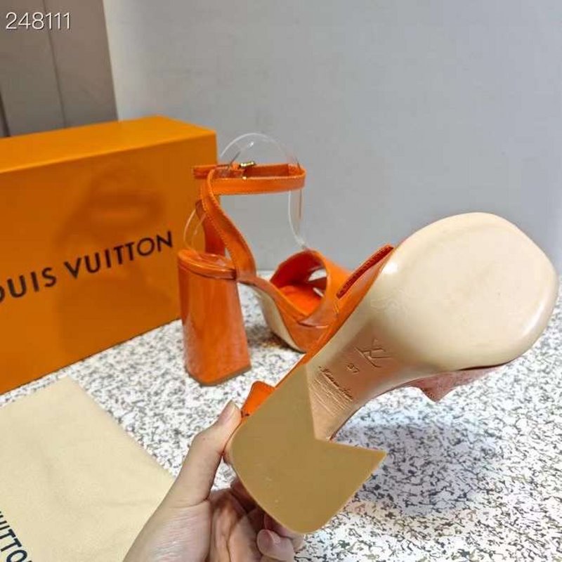 Louis Viutton Thick High Heeled Slippers SH010435