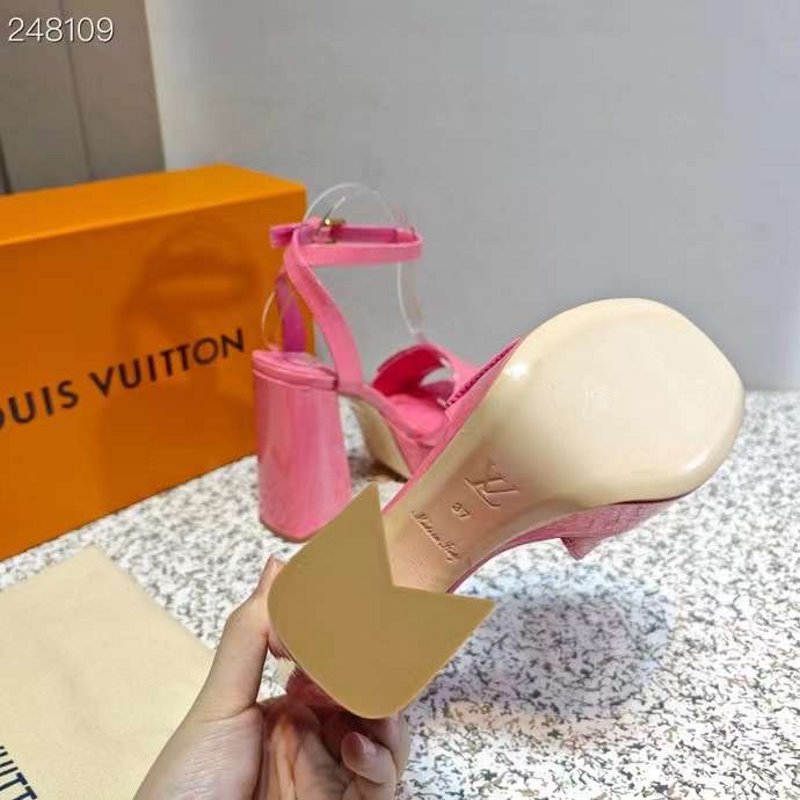 Louis Viutton Thick High Heeled Slippers SH010436