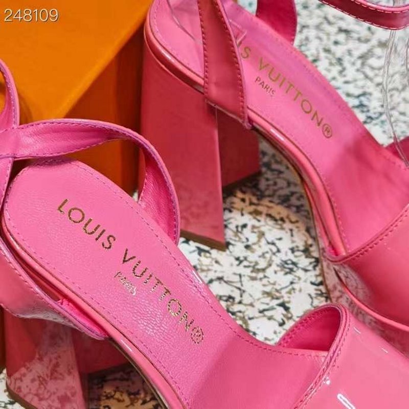 Louis Viutton Thick High Heeled Slippers SH010436
