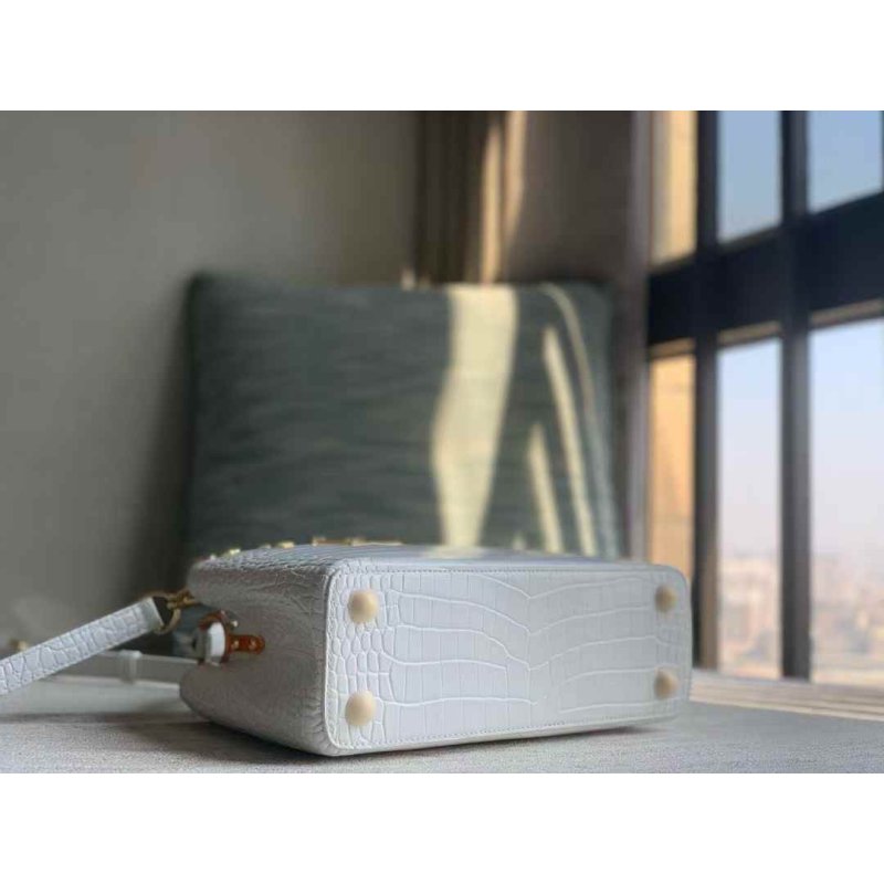 Louis Vuitton Capucnes Mini Hand Bag BGDC0087